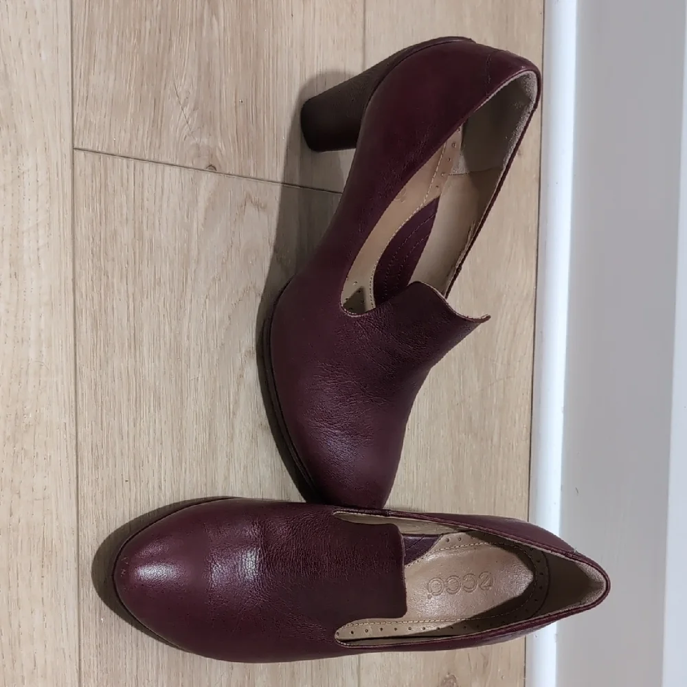 Ecco Dark Red Leather Slip-On Shoes - Picture 1 of 6